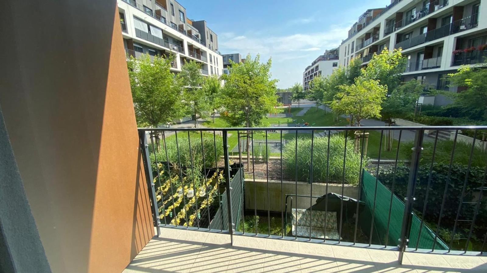 1 Room Apartment With Terrace, Slnecnice, 18B Bratislava Dış mekan fotoğraf